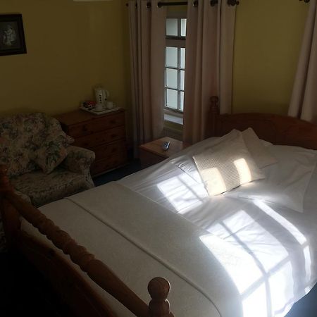 The Winchfield Inn Εξωτερικό φωτογραφία